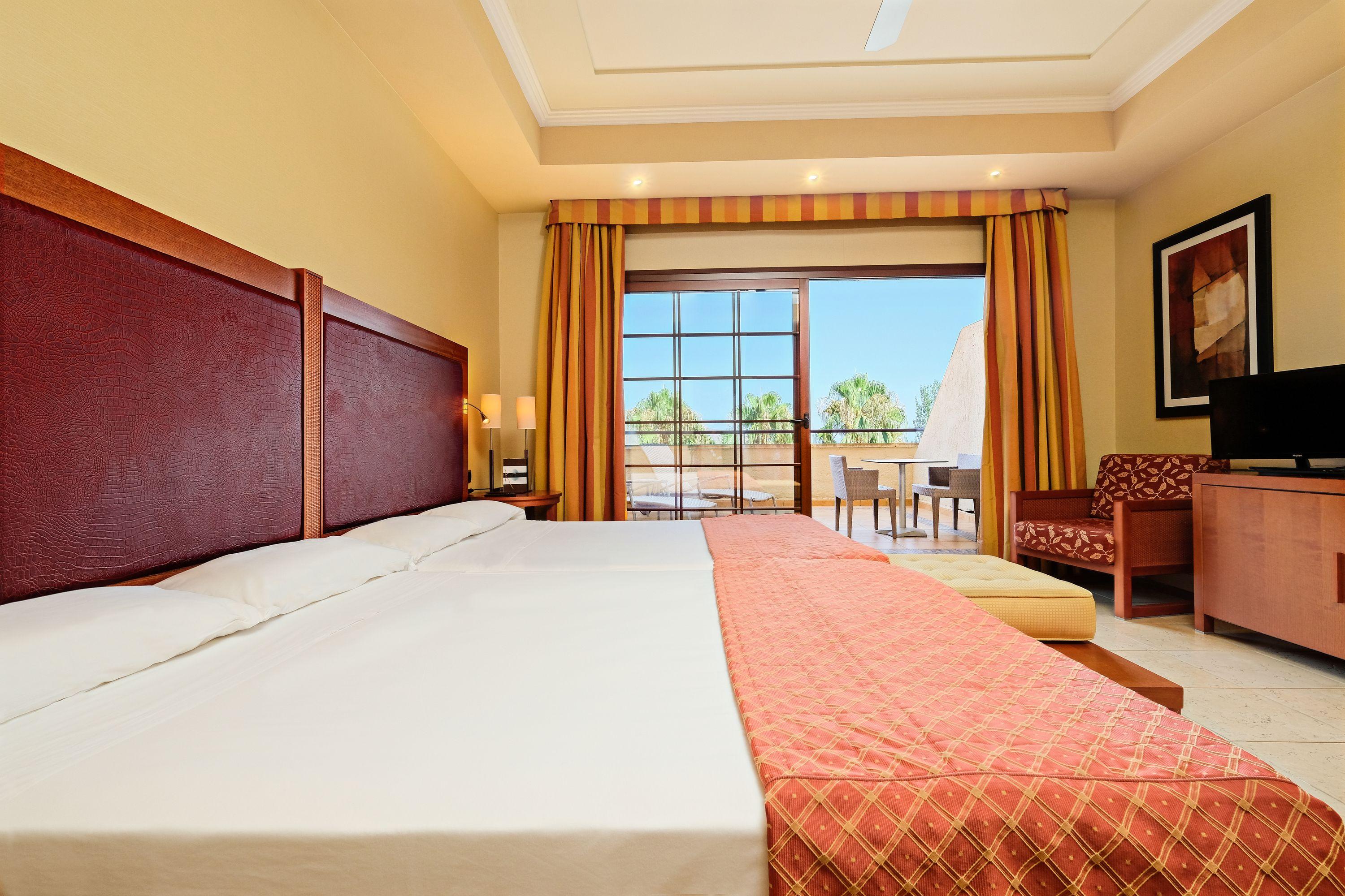 Hotel Envia Almeria Spa & Golf Aguadulce  Exterior photo A room at the Iberostar Grand Hotel Melia, in Playa del Inglés, Gran Canaria, Spain.