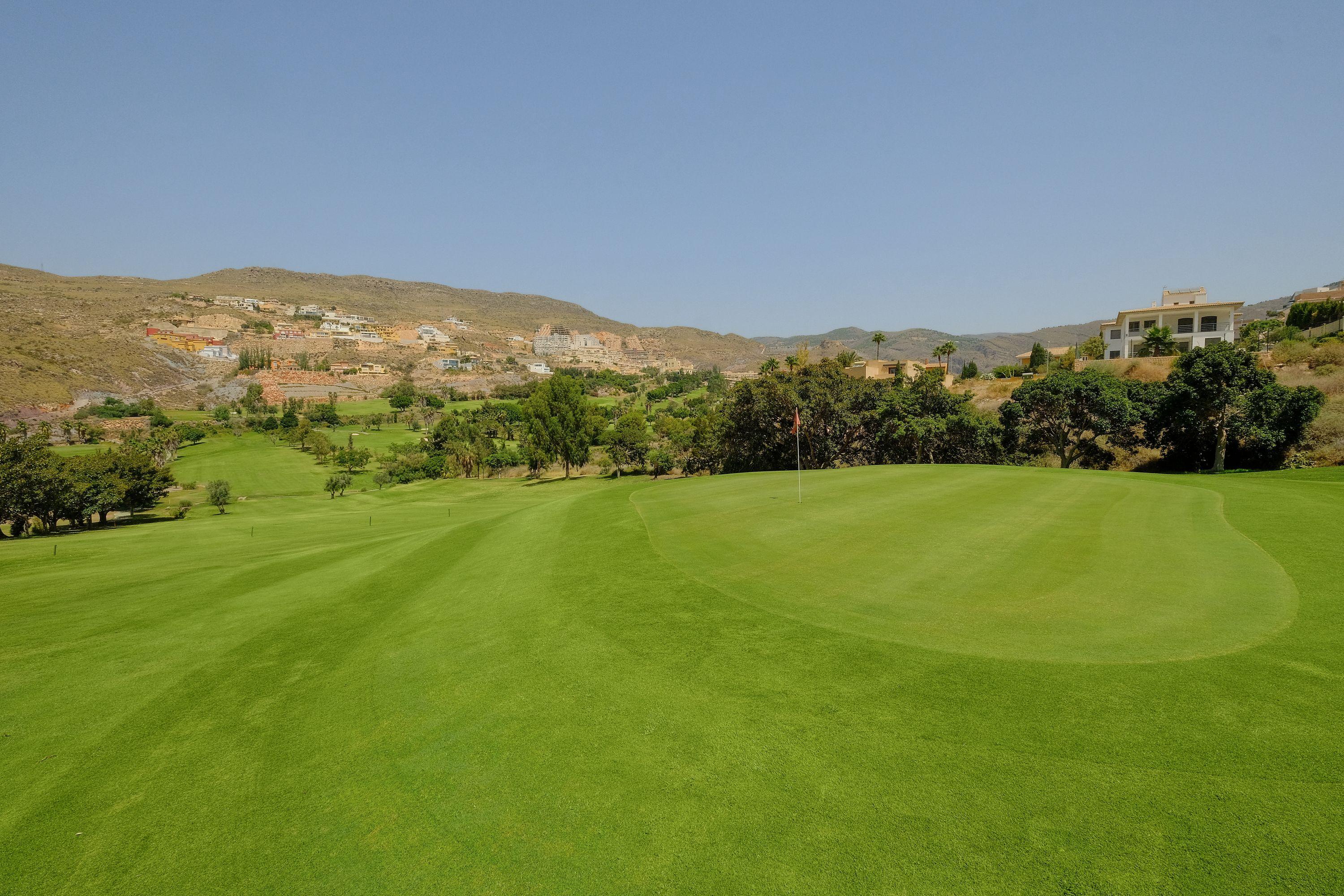 Hotel Envia Almeria Spa & Golf Aguadulce  Exterior photo Golf course in Crete