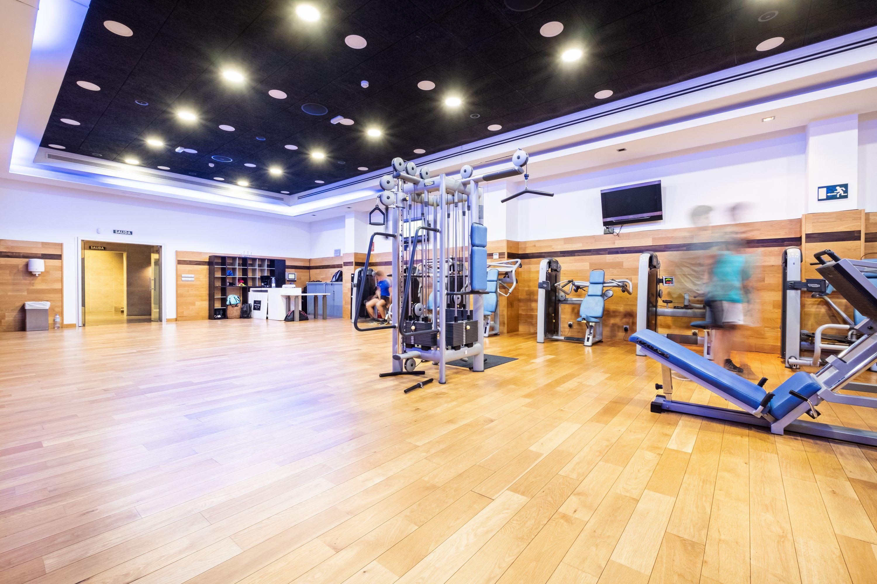 Hotel Envia Almeria Spa & Golf Aguadulce  Exterior photo The gym at the InterContinental